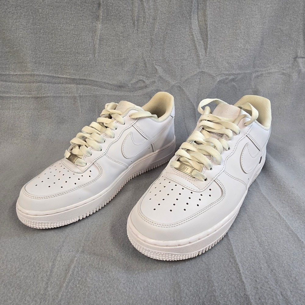 Nike Air Force 1 07 Low Triple‎ White Mens Size 10 Sneakers